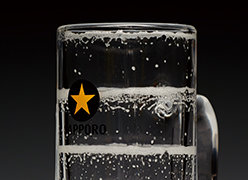 ビールの泡の輪（レーシング）