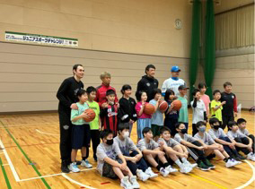 Holding sports promotion events for children