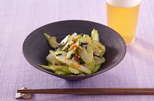 シャキシャキ！　セロリのやみつき和え