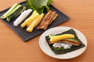 同じ具で、手巻き寿司にしてもよいでしょう。好みの具を盛り合わせ、のりで巻いて食べます。