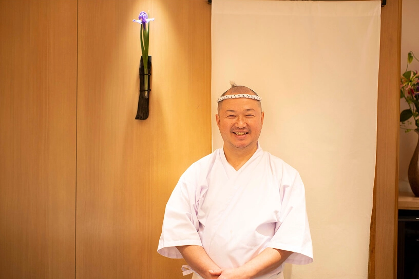 いい顔の人たち#5 「焼鳥 おみ乃」の小美野正良が、たのしみながら見つけた焼鳥のさらなる魅力